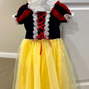 Trish Scully Snow White Costume